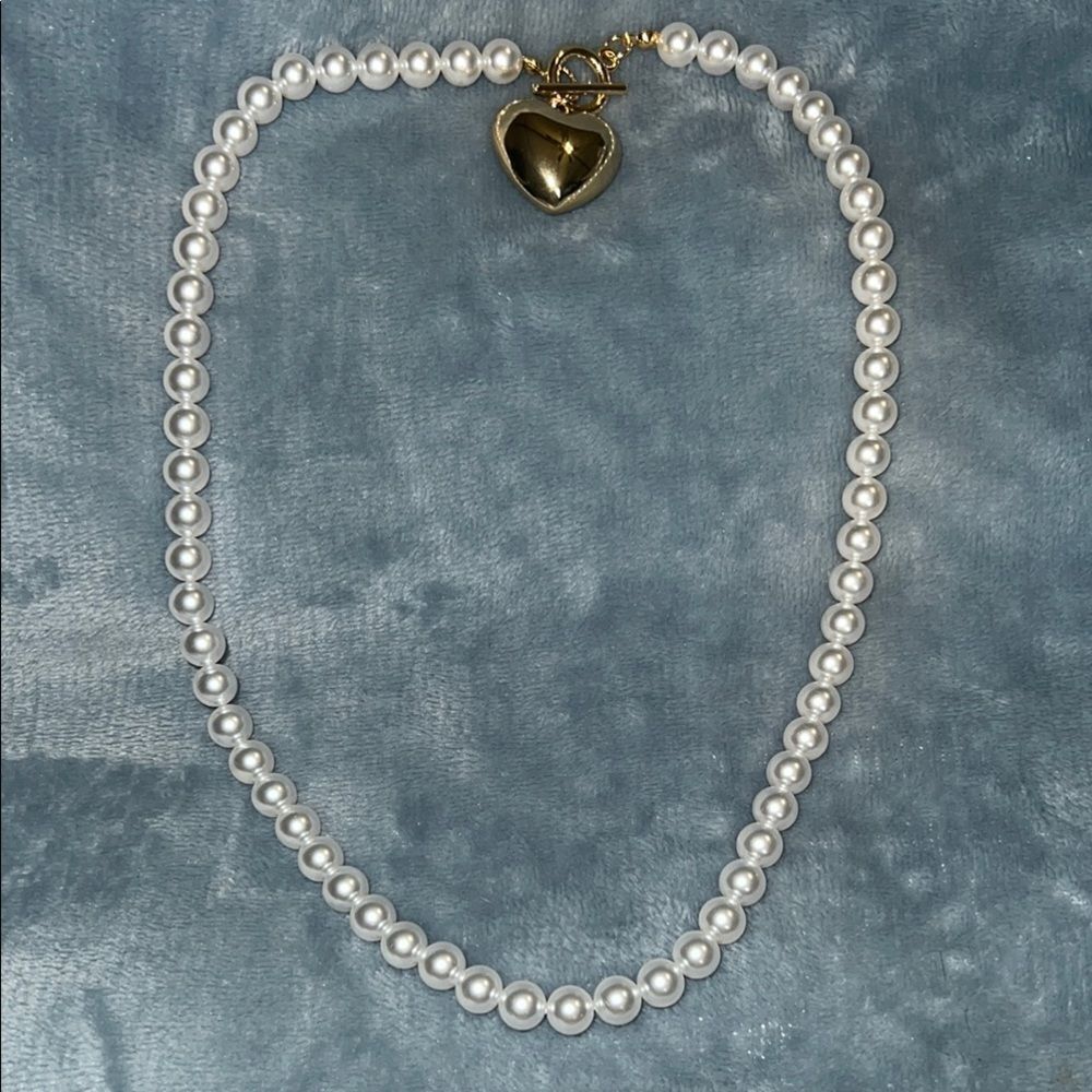 Elegant Pearl Necklace with Gold Heart Pendant